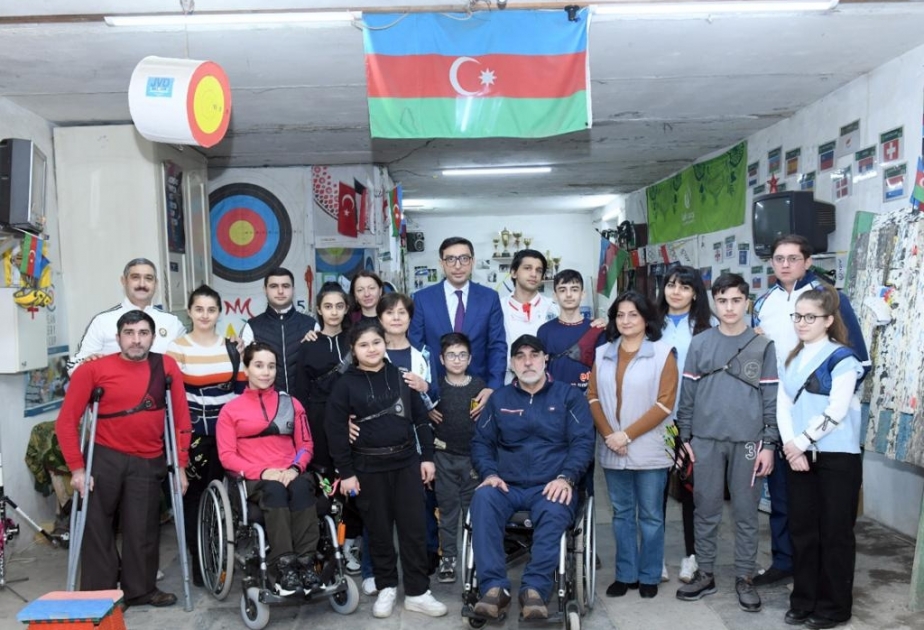 Gənclər və idman naziri Azərbaycan Kamandan Oxatma Federasiyasının fəaliyyəti ilə tanış olub