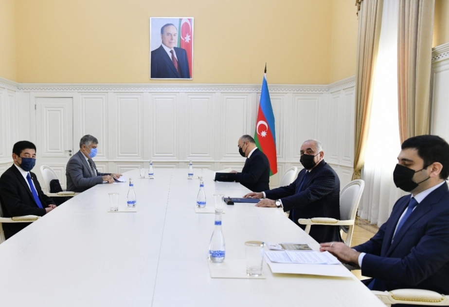 Primer ministro de Azerbaiyán se reúne con el secretario general de la OMA