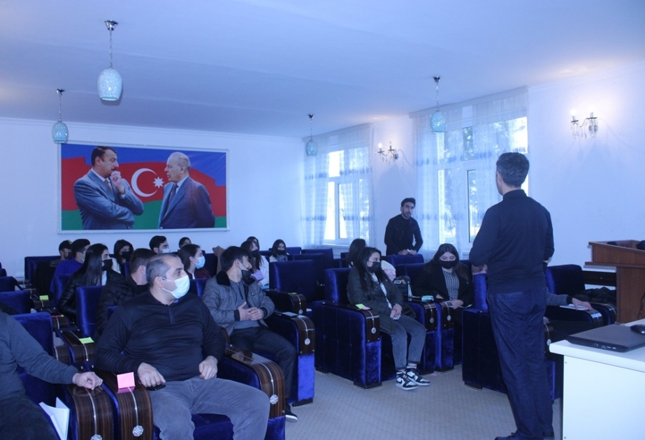 Mingəçevir Dövlət Universitetində “Liderlik bacarıqları” təlimi keçirilib