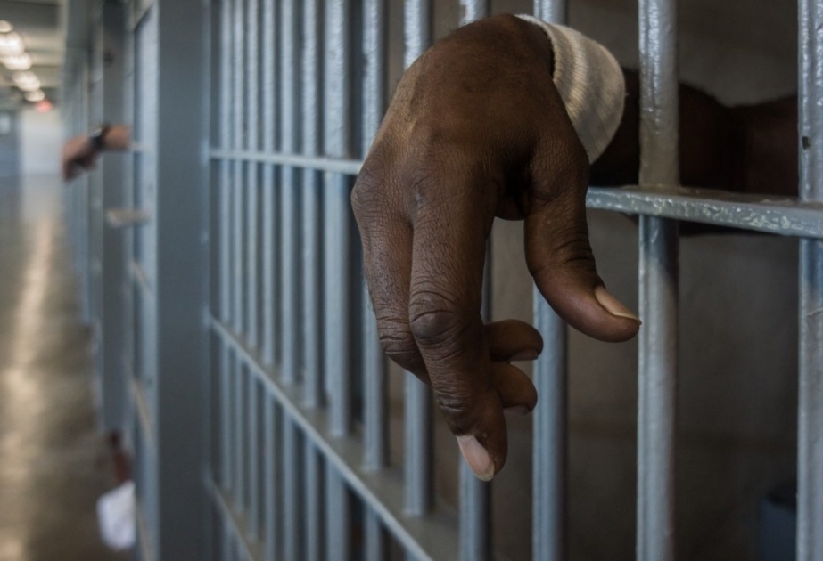 US federal prisons on lockdown after 2 Texas inmates killed