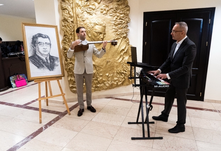 Se honra por primera vez la memoria de Gara Garayev con una síntesis de música electrónica y alquitrán