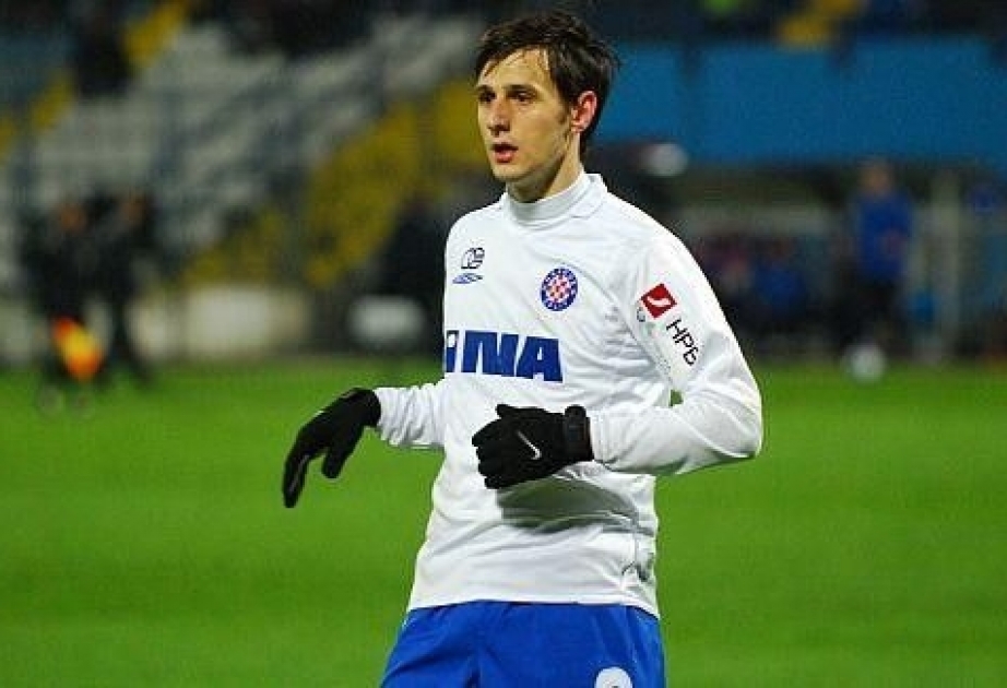 “Verona” klubu futbolçusu Nikola Kaliniçlə yollarını ayırıb