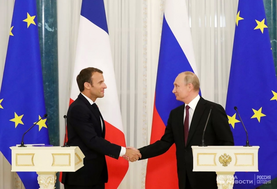 Moskvada Rusiya və Fransa prezidentləri arasında görüş keçirilir