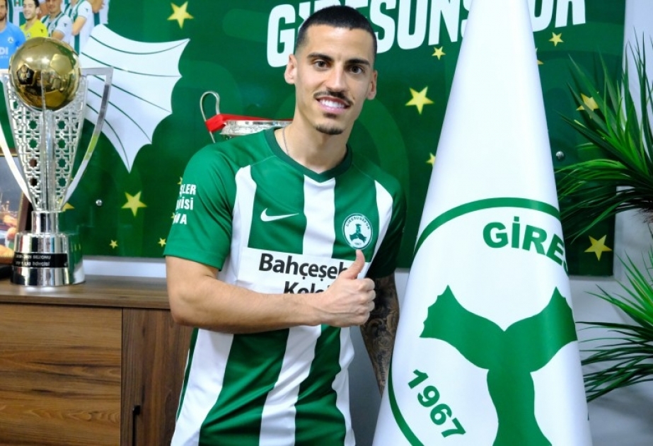 Türkiyə klubu “Benfika”nın futbolçusunu transfer edib