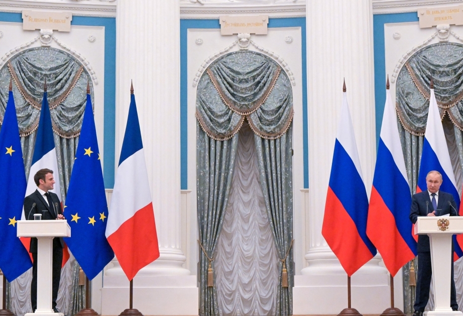 Los presidentes de Rusia y Francia discutieron la situación en torno a Karabaj