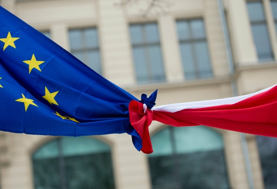 EU to cut funds for Poland over unpaid penalty