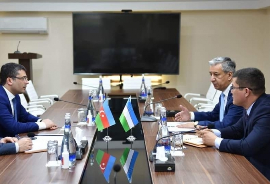 乌兹别克斯坦驻阿塞拜疆大使了解我国媒体领域的改革