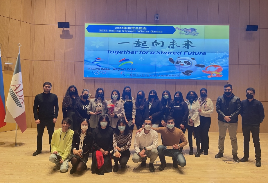 巴库国立大学孔子学院成功举办“走进中国”文化推广活动