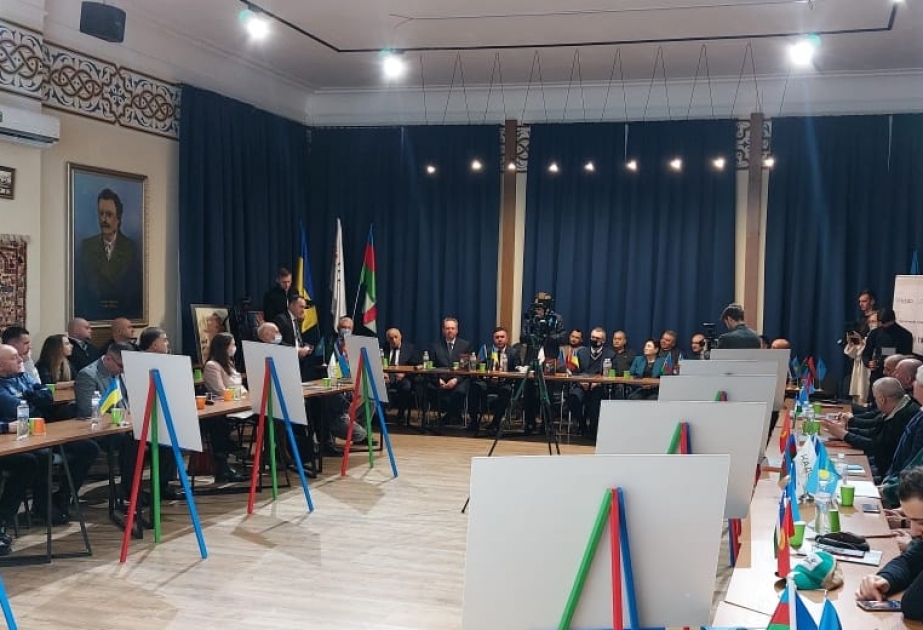 Dneprdə Nizami Gəncəvinin Ukrayna dilinə tərcümə edilmiş “Xəmsə” poemalar toplusunun və bədii albomunun təqdimatı olub