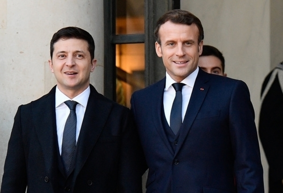 Ukrainian president discusses security situation with French counterpart