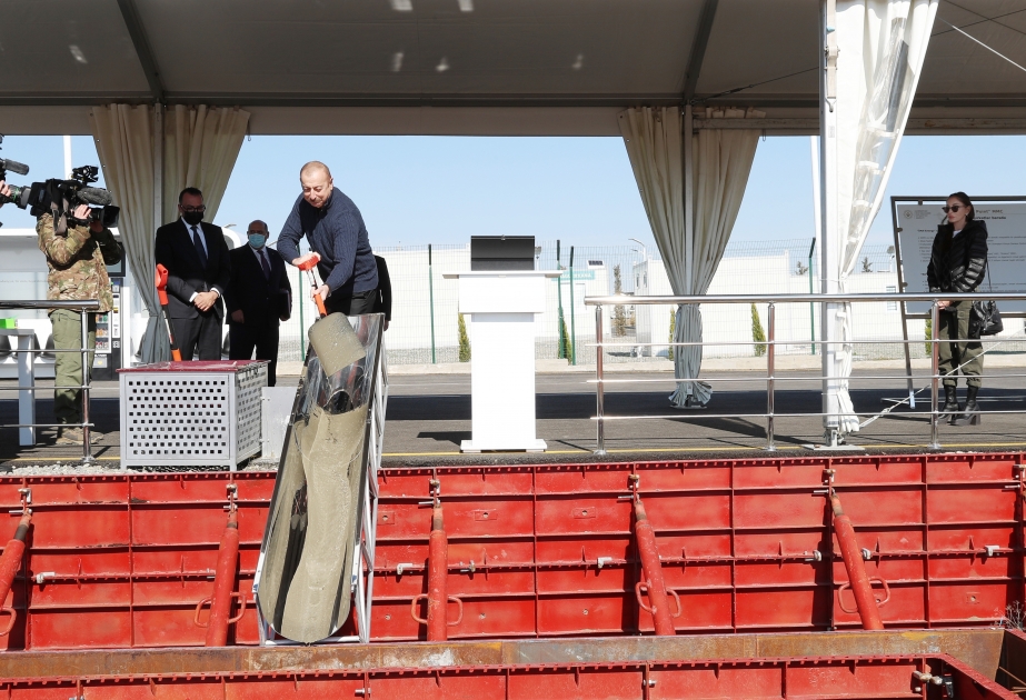 Präsident Ilham Aliyev legt Grundstein für zwei Unternehmen im Aghdam Industriepark VIDEO