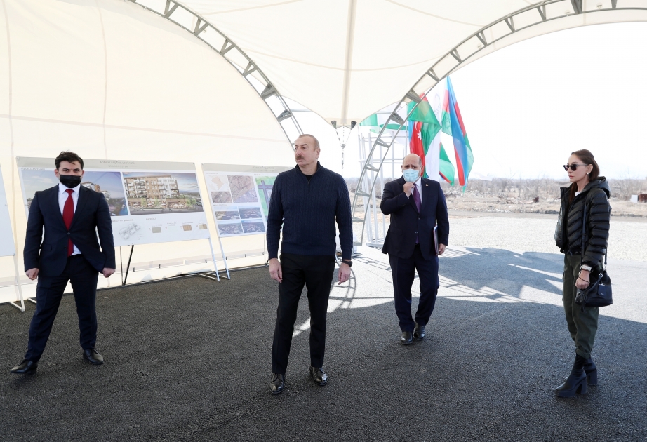 الرئيس إلهام علييف يضع حجر الأساس لمجمع سكني جديد مؤلف من 209 شقة في أغدام المحررة من الاحتلال الأرميني