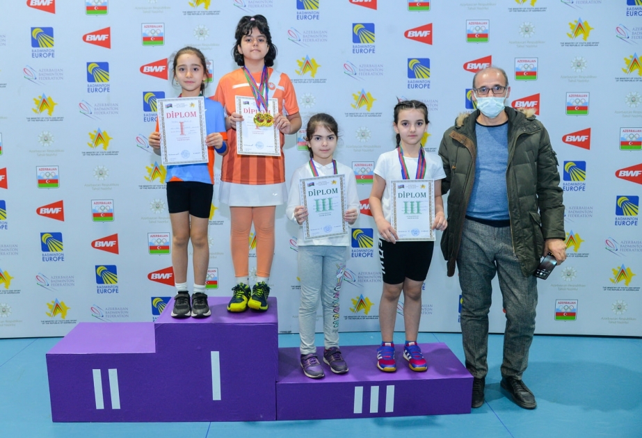 Badminton üzrə Bakı birinciliyinin ilk qalibləri müəyyənləşib