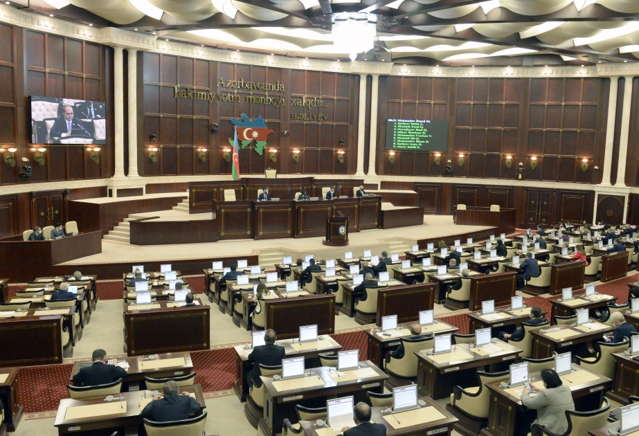 Milli Məclisin yaz sessiyasında növbəti plenar iclası keçirilir