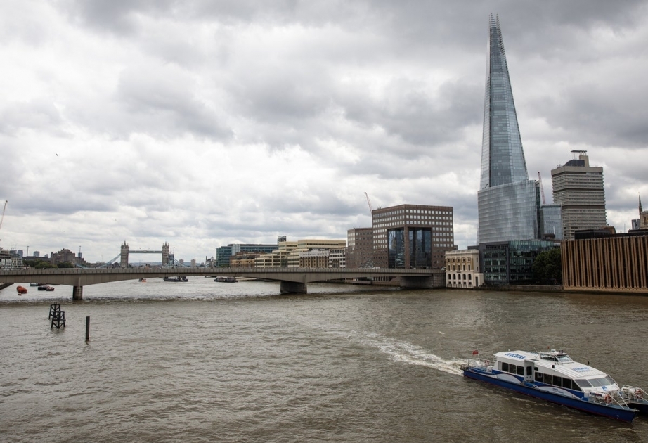 Rower finds 5,000-year-old human bone dating back to end of Stone Age along River Thames