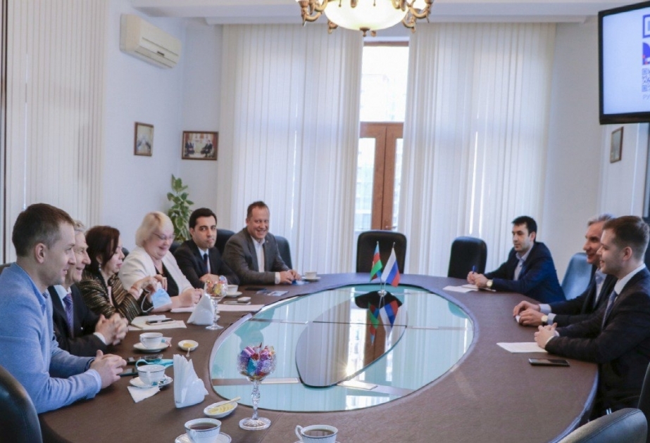 Una misión empresarial de Bashkortostán visita la Casa de Rusia en Bakú
