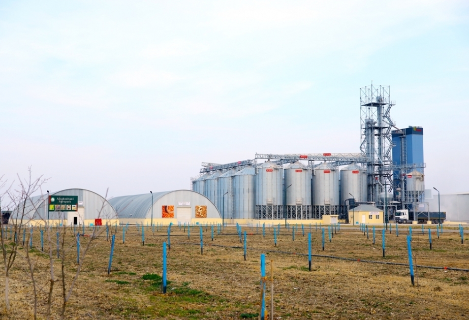 Bisher1,3 Milliarden Manat in Agrarparks investiert