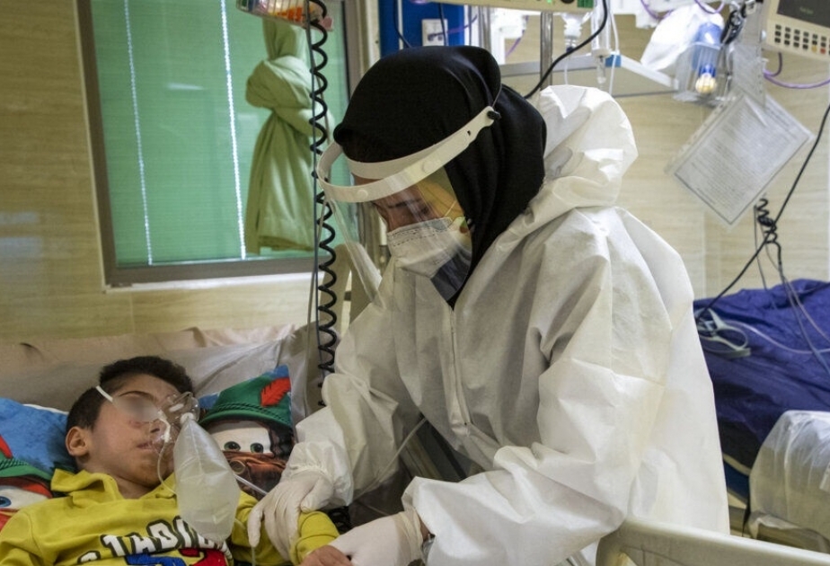 İranda koronavirusun “omikron” ştamına daha çox uşaqlar yoluxur