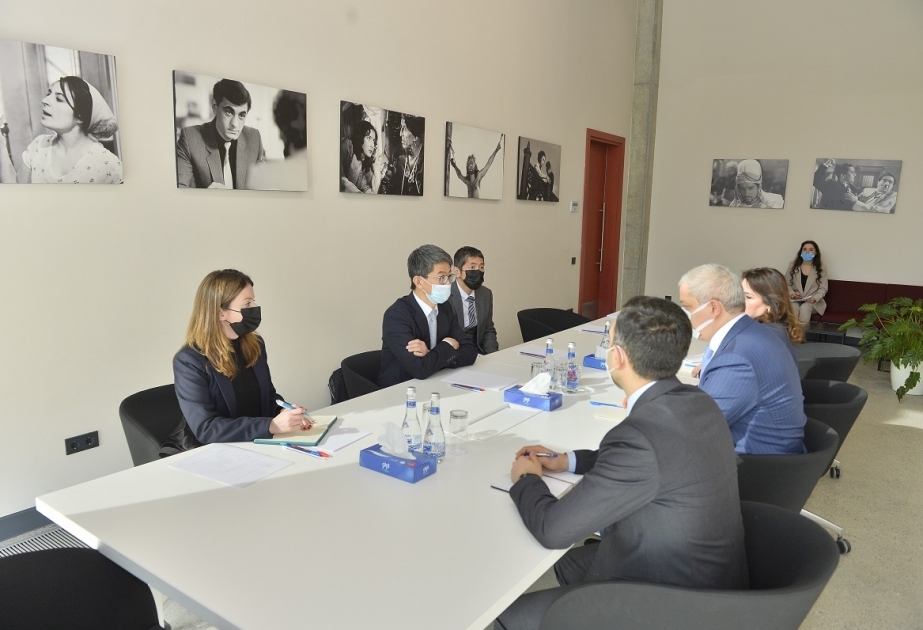 Embajador japonés en Azerbaiyán se familiariza con el Centro de Desarrollo Inclusivo y Creatividad de la Agencia "DOST"