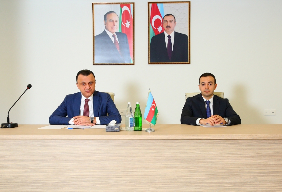 Elmi-Tədqiqat Tibbi Bərpa İnstitutunun yeni direktoru kollektivə təqdim edilib