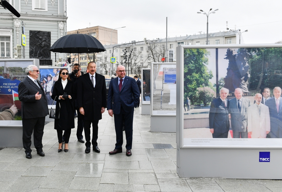 Präsident Ilham Aliyev trifft in Agentur Tass mit Leitern führender russischer Medien VIDEO