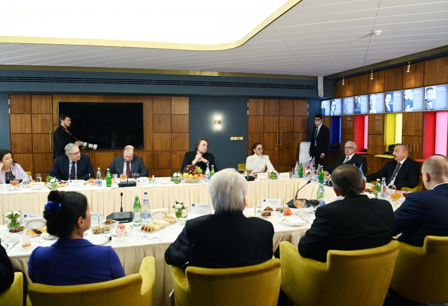 Ilham Aliyev se reunió con los principales líderes de los medios de comunicación rusos en la sede de TASS