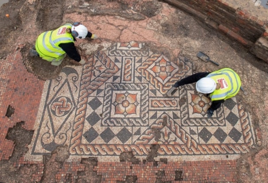 Londonda eramızdan əvvələ aid edilən mozaika tapılıb