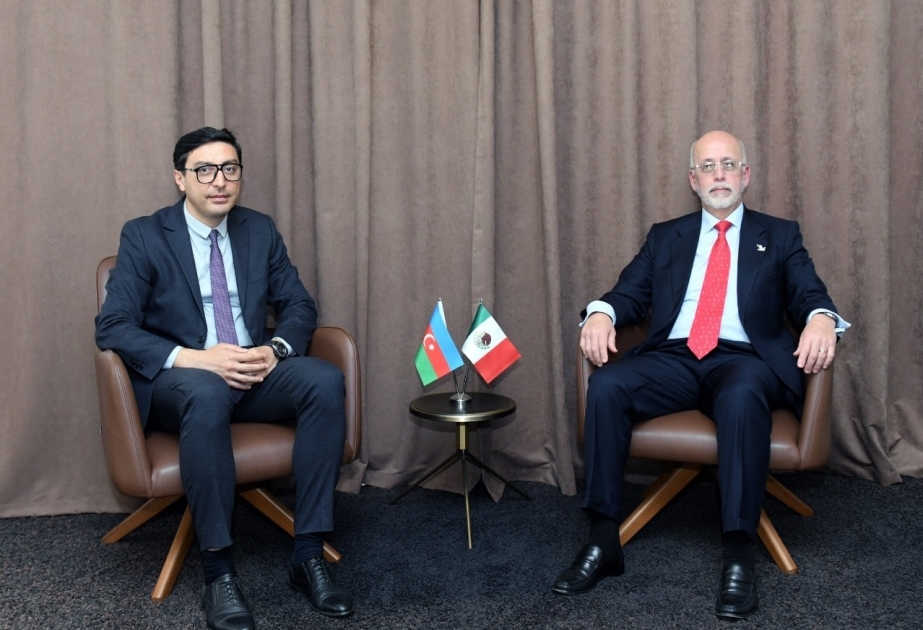 Ministro de Juventud y Deportes de Azerbaiyán se reunió con el embajador de México en el país