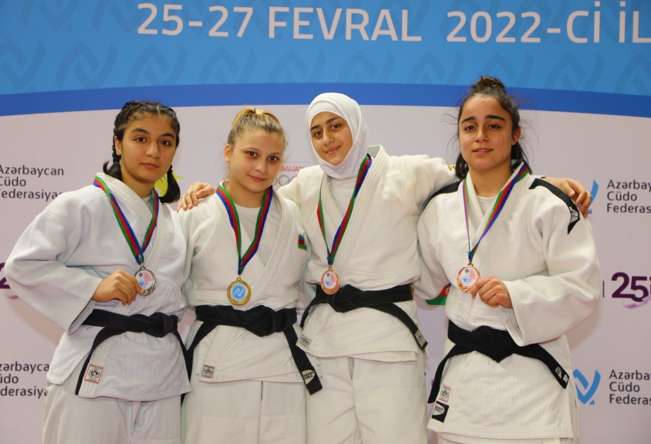Gənc cüdoçular arasında Azərbaycan birinciliyinin ilk qalibləri müəyyənləşib