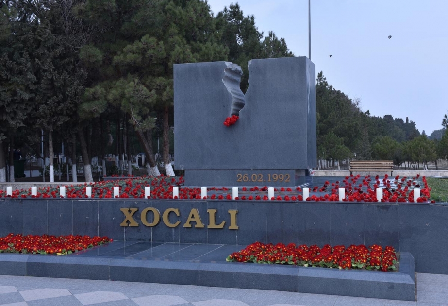 Sumqayıtda Xocalı faciəsi qurbanlarının xatirəsinə ucaldılmış abidə ziyarət edilib