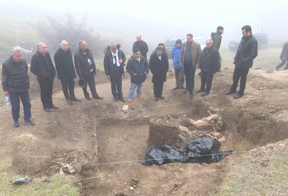 Representantes de ONGs visitaron una fosa común en el distrito de Khojavand