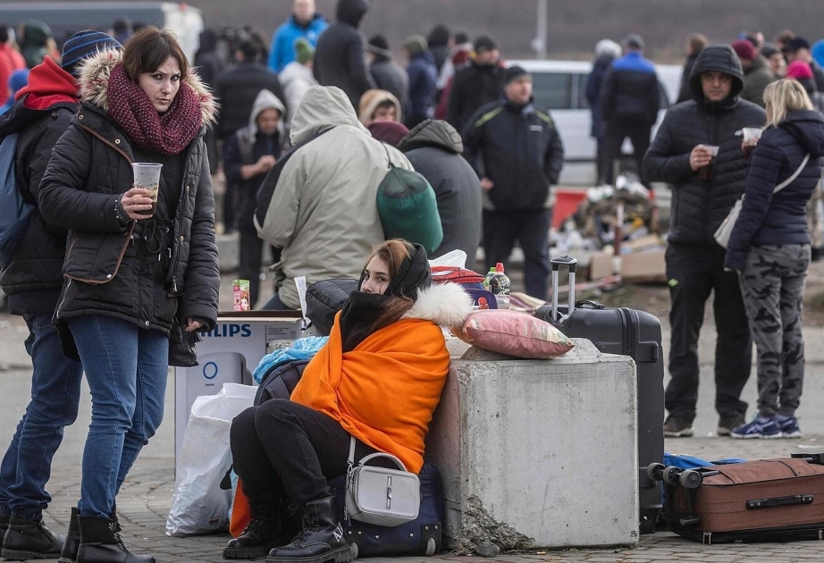 Ukraine : un demi-million de personnes ont fui leur foyer dont plus de 330.000 vers l’étranger, selon l’ONU