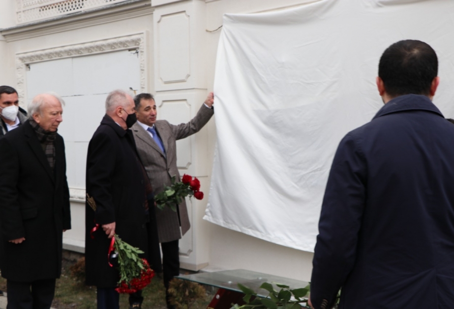 Moldovanın Kişineu şəhərində Xocalı soyqırımı qurbanlarının xatirəsinə həsr olunmuş barelyef quraşdırılıb