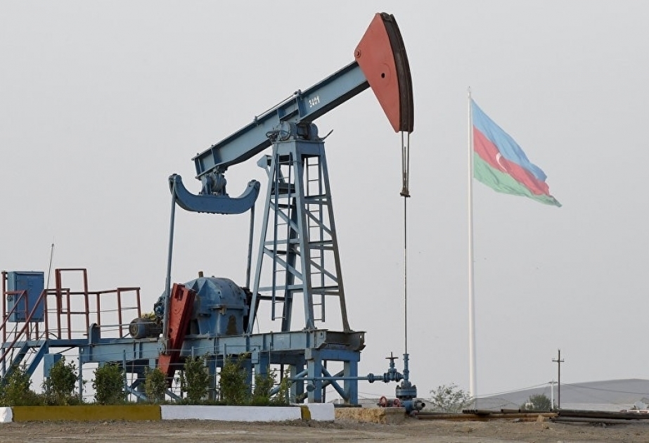 Цена барреля азербайджанской нефти превысила 102 доллара