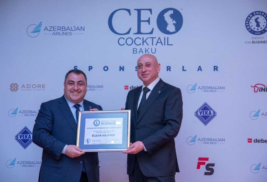 El vicepresidente de Azerbaijan Airlines se reúne con los miembros del Caspian Energy Club