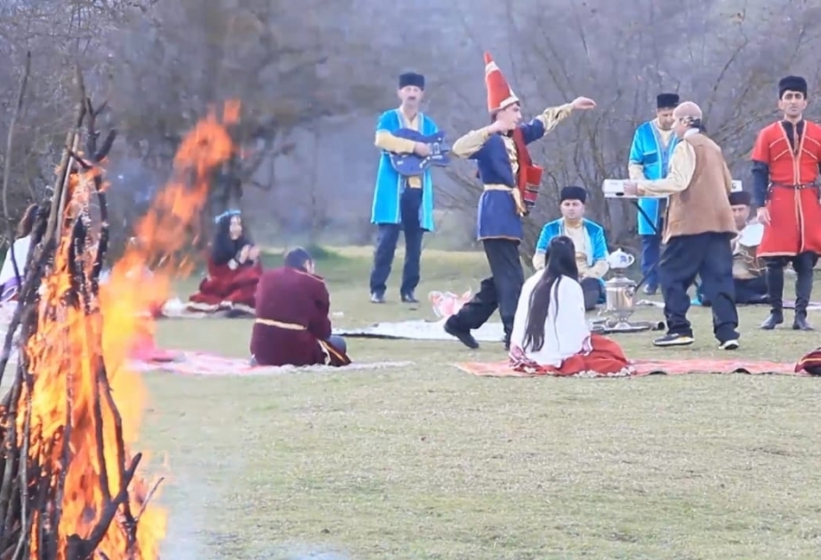 Heute ist Feuer-Dienstag von Novruz VIDEO