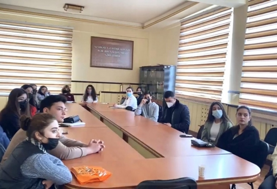 В Бакинском государственном университете прошел очередной тренинг «Родительско-детские отношения»