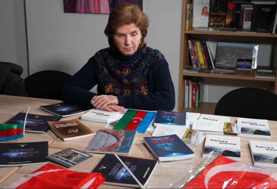 Zalsburq Azərbaycan Evində “Onlar heç vaxt böyüməyəcək” kitabı təqdim edilib
