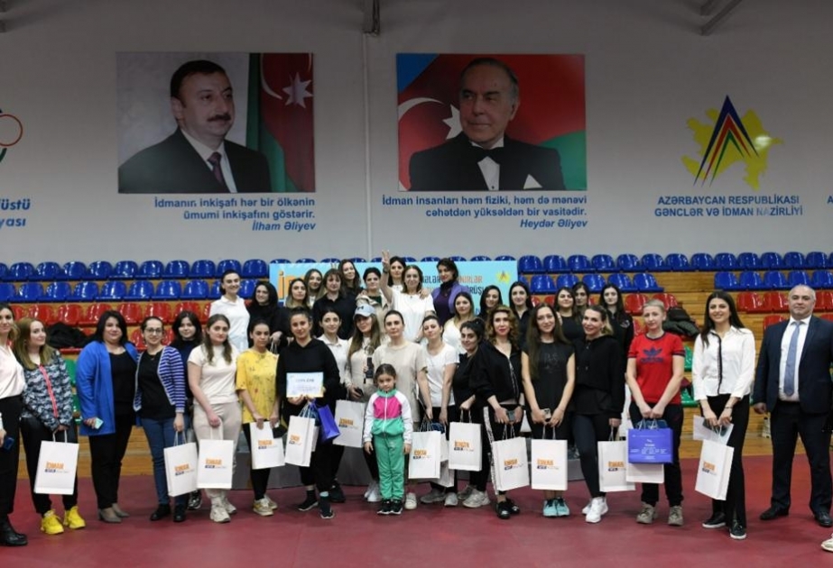 “İdman həftəsi” çərçivəsində stolüstü tennis turniri keçirilib