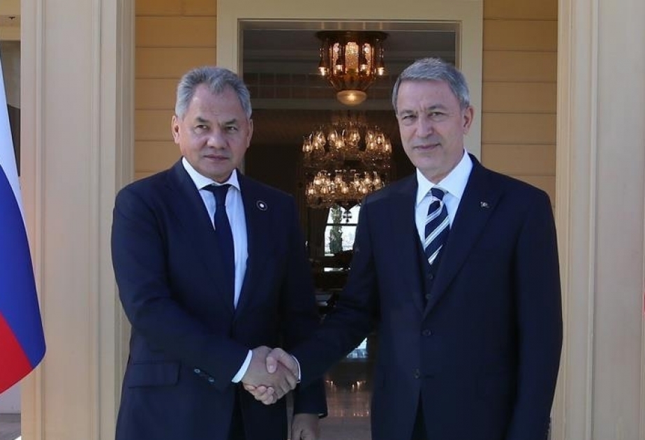 Министры обороны России и Турции обсудили в телефонном разговоре ситуацию в Украине