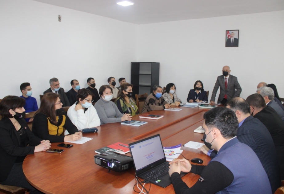 Mingəçevir Dövlət Universitetində “Ulu Öndər Heydər Əliyevin iqtisadi inkişaf strategiyası” mövzusunda elmi seminar keçirilib