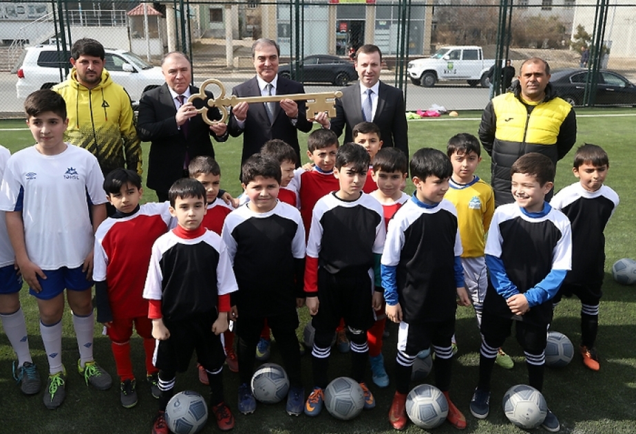 Daha bir süni örtüklü meydança əsaslı təmir olunub