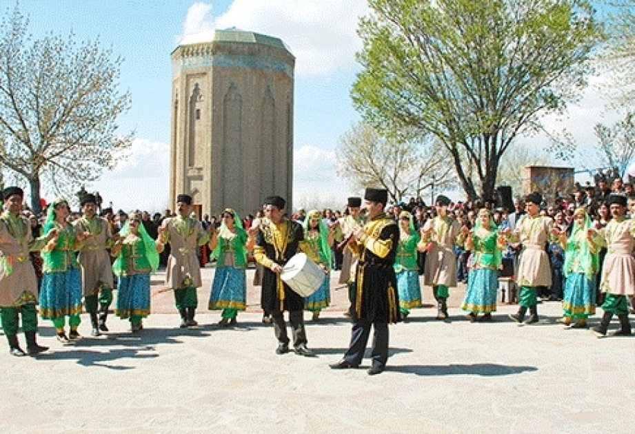Traditionelle aserbaidschanische Volkstänze