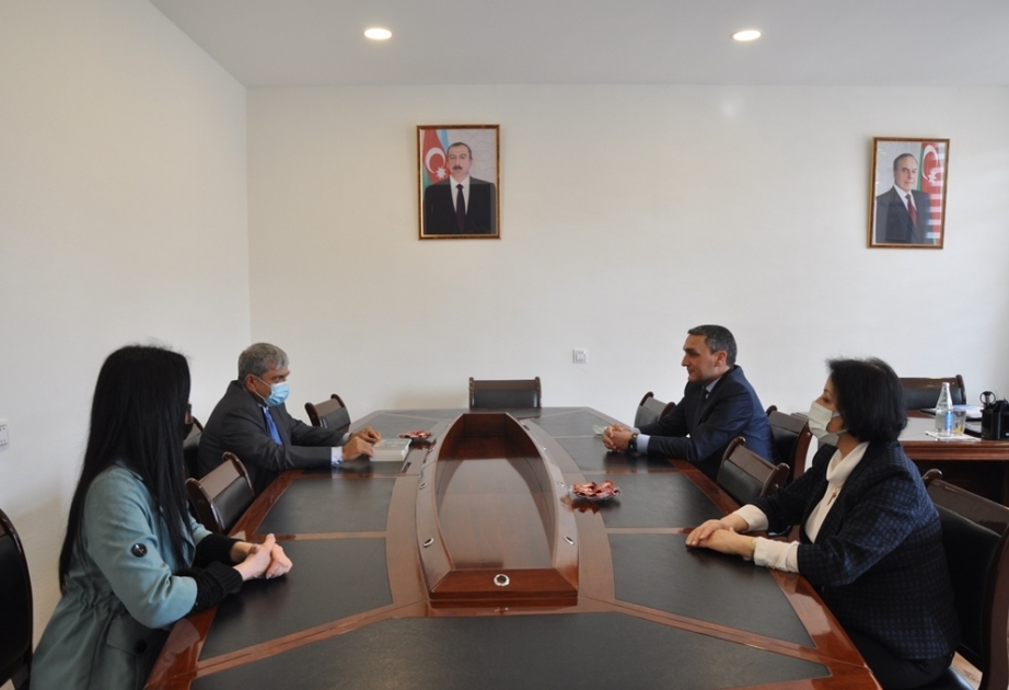 Mingəçevir Dövlət Universitetində Xalq yazıçısı Əzizə Cəfərzadəyə həsr olunmuş dəyirmi masa keçirilib