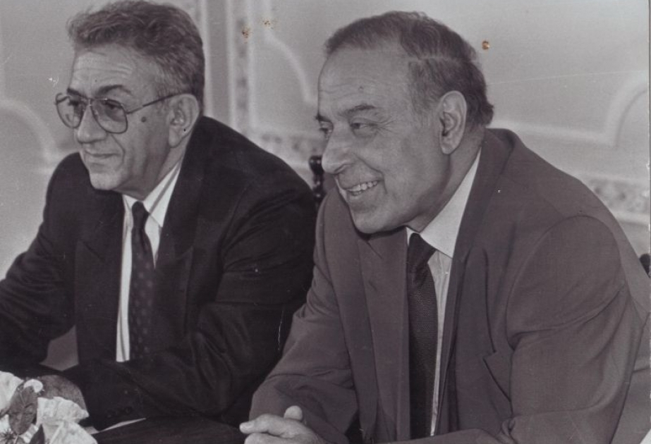 Vafa Guluzada - diplomático del pueblo