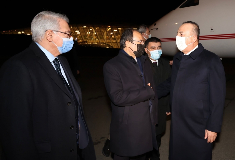 Türkischer Außenminister in Aserbaidschan eingetroffen