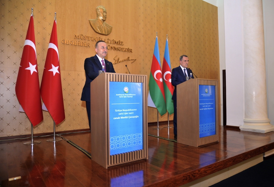 Nazir: Azərbaycan və Türkiyə Ukraynadakı münaqişənin dialoq, sülh yolu ilə həllinə çağırış edir