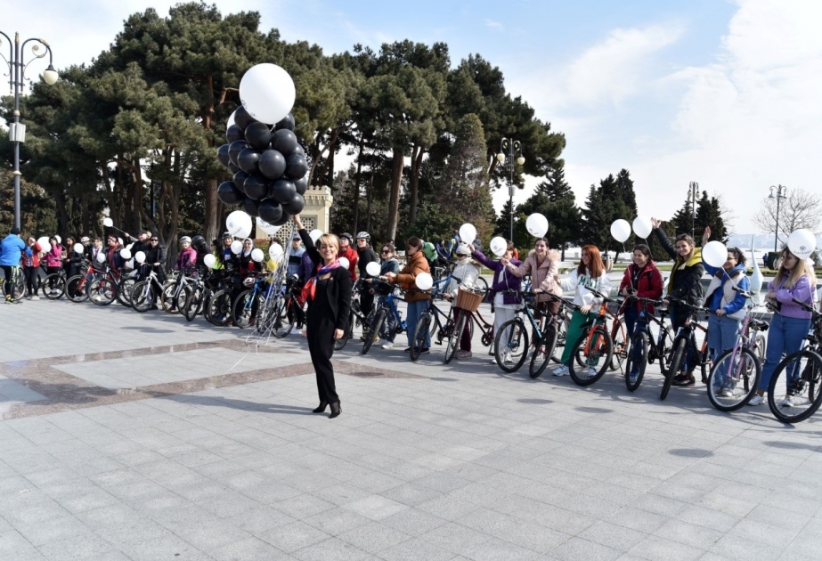 Bakıda Beynəlxalq Qadınlar Günü münasibətilə veloyürüş keçirilib