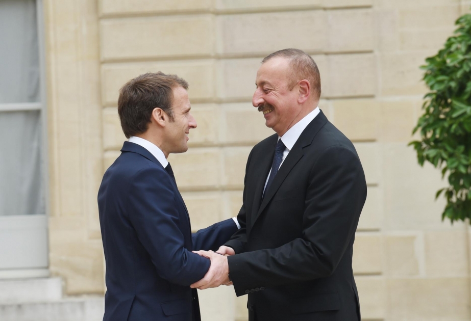 Präsident Ilham Aliyev: In den letzten 30 Jahren haben sich Aserbaidschan-Frankreich Beziehungen dynamisch entwickelt