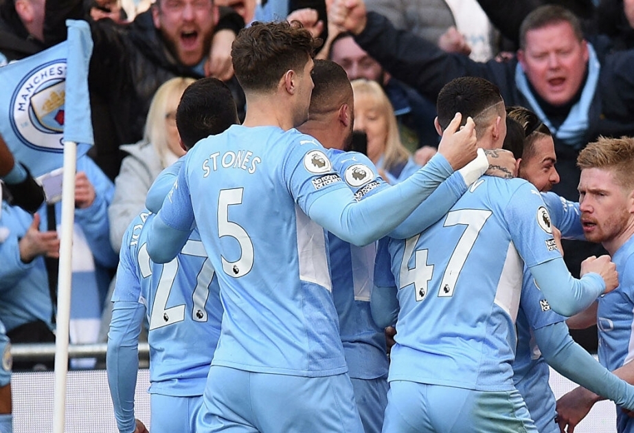 Mahrez, De Bruyne hit doubles as City topple United in Manchester derby